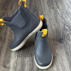 Boys Dock Boots size 13